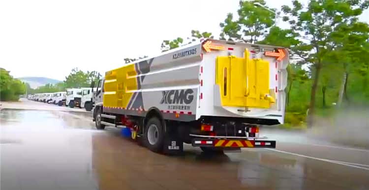 XCMG official manufacturer sprinkler road sweeper garbage truck road cleaning machine XZJ5180TXSD5